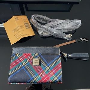 Dooney& Bourke convertible Crossbody Clutch